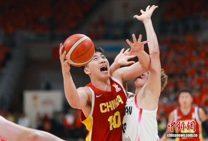 纵观五大联赛，挑战激情与荣耀 - 九游